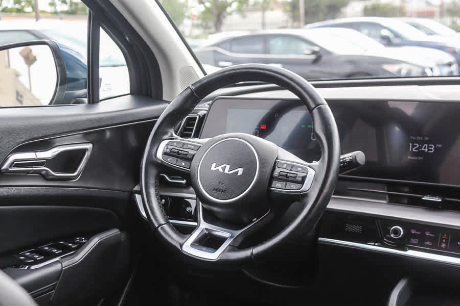 Used 2023 Kia Sportage EX AWD/4WD image 19