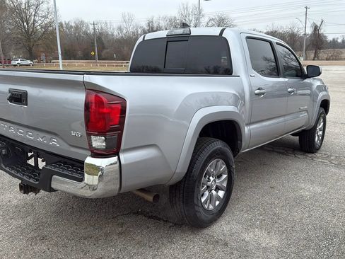 Used 2018 Toyota Tacoma SR5 image 5