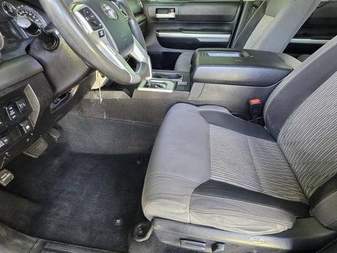 Used 2016 Toyota Tundra SR5 w/ SR5 Upgrade Package AWD/4WD image 6