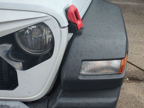 Used 2023 Jeep Wrangler Sport S image 11