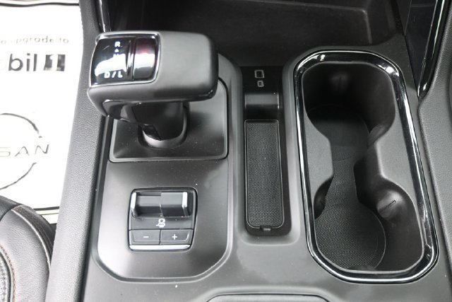 Used 2024 GMC Sierra 1500 AT4 w/ Technology Package AWD/4WD image 19