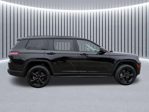 Used 2023 Jeep Grand Cherokee L Limited w/ Luxury Tech Group II image 5