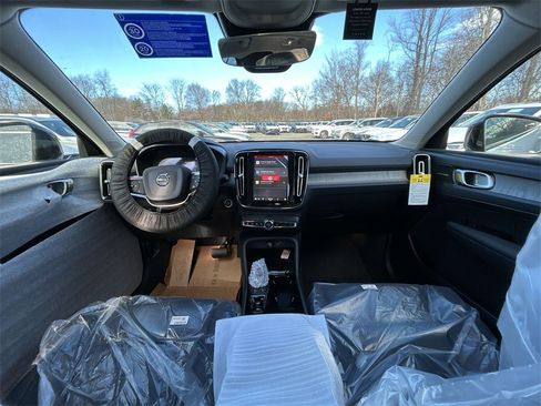 New 2025 Volvo XC40 B5 Plus w/ Protection Package Premier image 12
