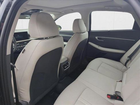 New 2025 Hyundai Sonata Limited image 19