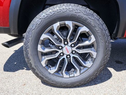 New 2026 GMC Canyon Denali image 33