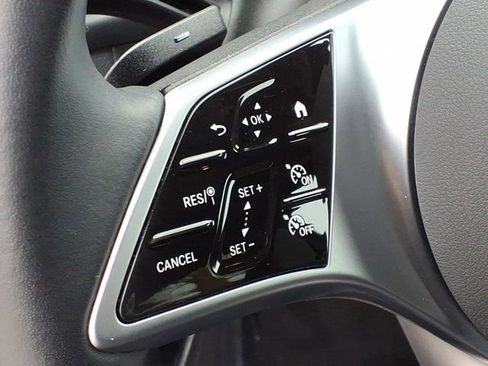 Certified 2025 Mercedes-Benz GLC 300 image 9