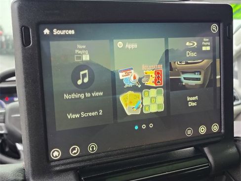 Used 2020 Chrysler Pacifica Touring-L Plus w/ Tire & Wheel Group image 33