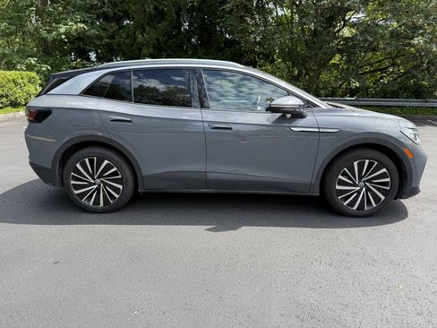 Used 2023 Volkswagen ID.4 Pro S Plus RWD image 7