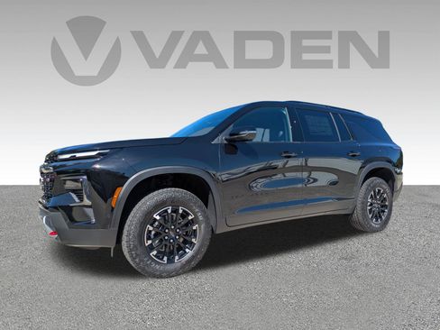 New 2026 Chevrolet Traverse Z71 w/ Enhanced Driving Package AWD/4WD image 2