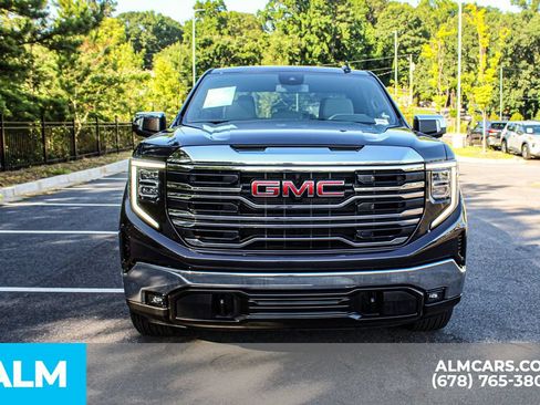 Used 2026 GMC Sierra 1500 SLT AWD/4WD image 8