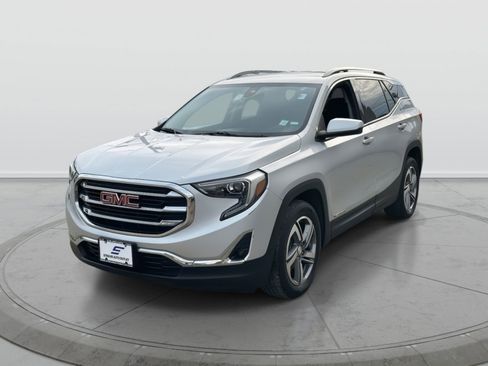Used 2021 GMC Terrain SLT image 3