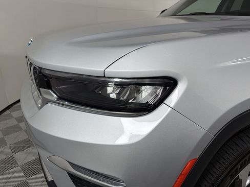 Used 2023 Jeep Grand Cherokee 4WD 4xe w/ Luxury Tech Group II image 12