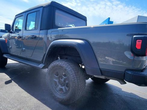 Used 2022 Jeep Gladiator Sport image 4