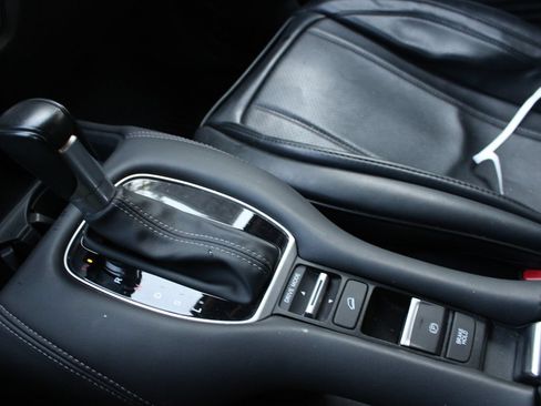 Used 2025 Honda HR-V EX-L image 17