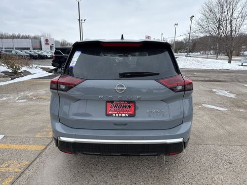 New 2026 Nissan Rogue Platinum image 5