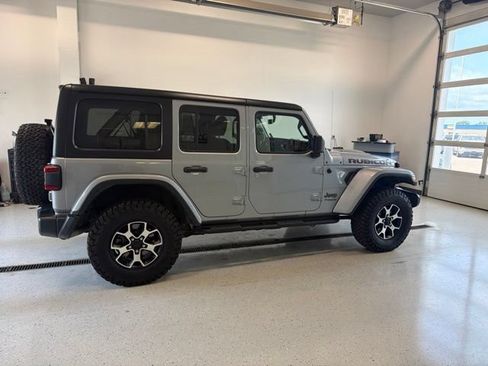 Used 2021 Jeep Wrangler Unlimited Rubicon AWD/4WD image 9