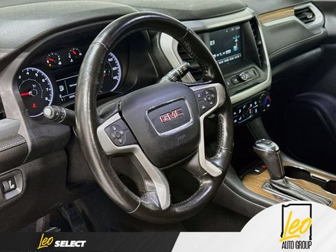 Used 2019 GMC Acadia SLE FWD image 14