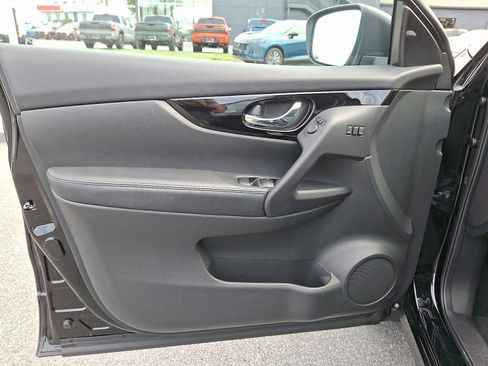 Certified 2022 Nissan Rogue Sport SV w/ Technology Package image 14