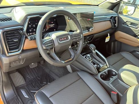 New 2026 GMC Canyon AT4 w/ AT4 Premium Package image 10