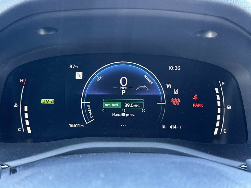 Used 2025 Toyota Camry SE FWD image 26