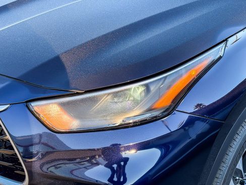 New 2026 Toyota Highlander XLE image 9