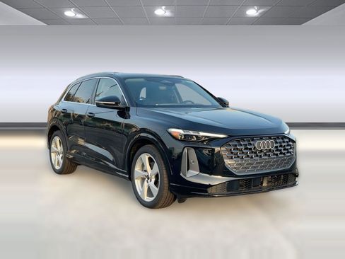 New 2025 Audi Q5 Prestige image 7