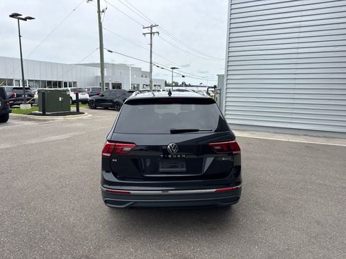 Used 2023 Volkswagen Tiguan SE AWD/4WD image 4