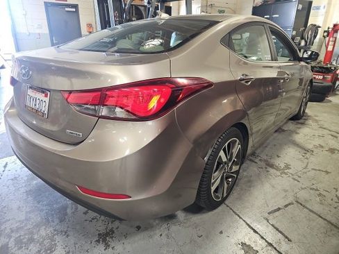 Used 2015 Hyundai Elantra Limited image 4