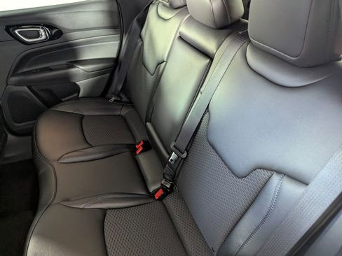 New 2026 Jeep Compass Latitude image 16