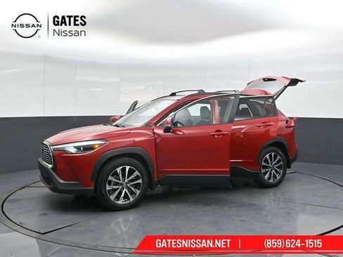 Used 2022 Toyota Corolla Cross XLE w/ Convenience Package image 68