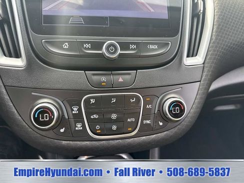Used 2025 Chevrolet Malibu LT FWD image 25