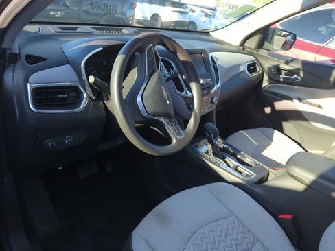 Used 2022 Chevrolet Equinox LS image 7