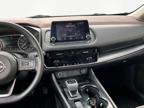 Used 2023 Nissan Rogue SV image 9