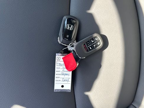 New 2026 Honda Odyssey Touring image 27