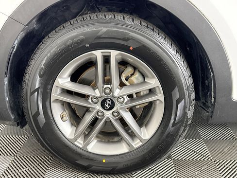 Used 2017 Hyundai Santa Fe Sport image 37