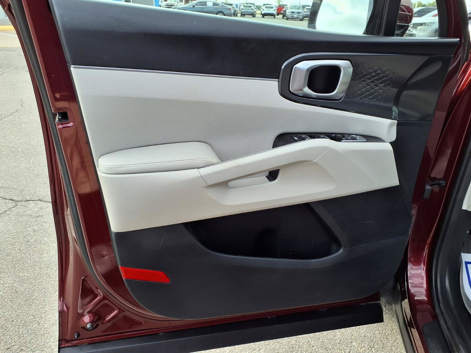 Used 2025 Kia Sorento S w/ Panoramic Sunroof Package FWD image 17