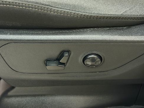 Used 2019 RAM 1500 Big Horn image 23