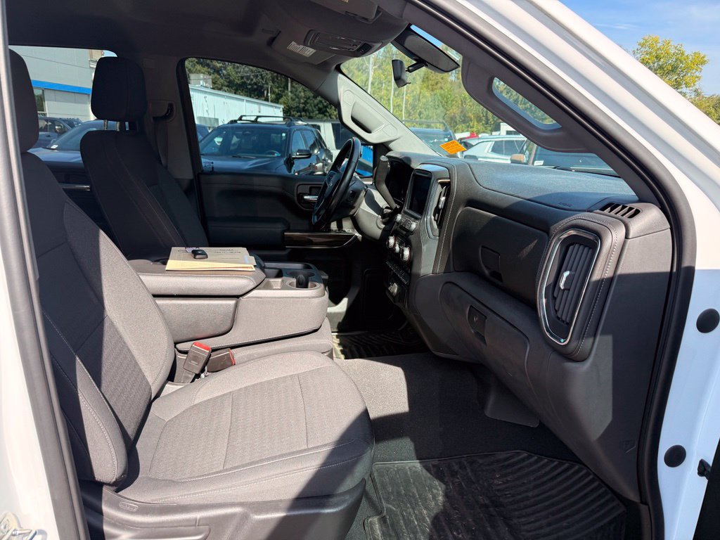 Used 2021 Chevrolet Silverado 1500 LT w/ Z71 Off-Road Package AWD/4WD image 19