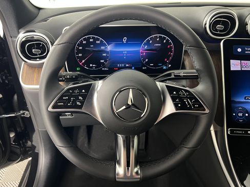 Used 2026 Mercedes-Benz GLC 300 4MATIC image 27