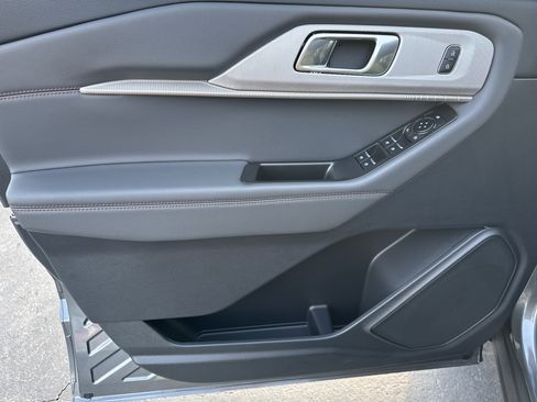 New 2026 Ford Explorer Active w/ Active Comfort Package image 10