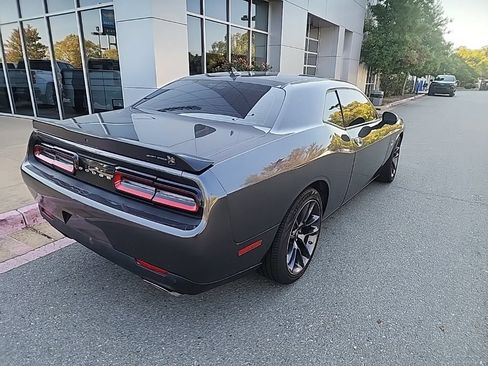 Used 2021 Dodge Challenger R/T Scat Pack RWD image 4
