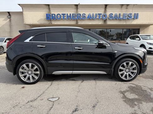Used 2023 Cadillac XT4 Premium Luxury image 9