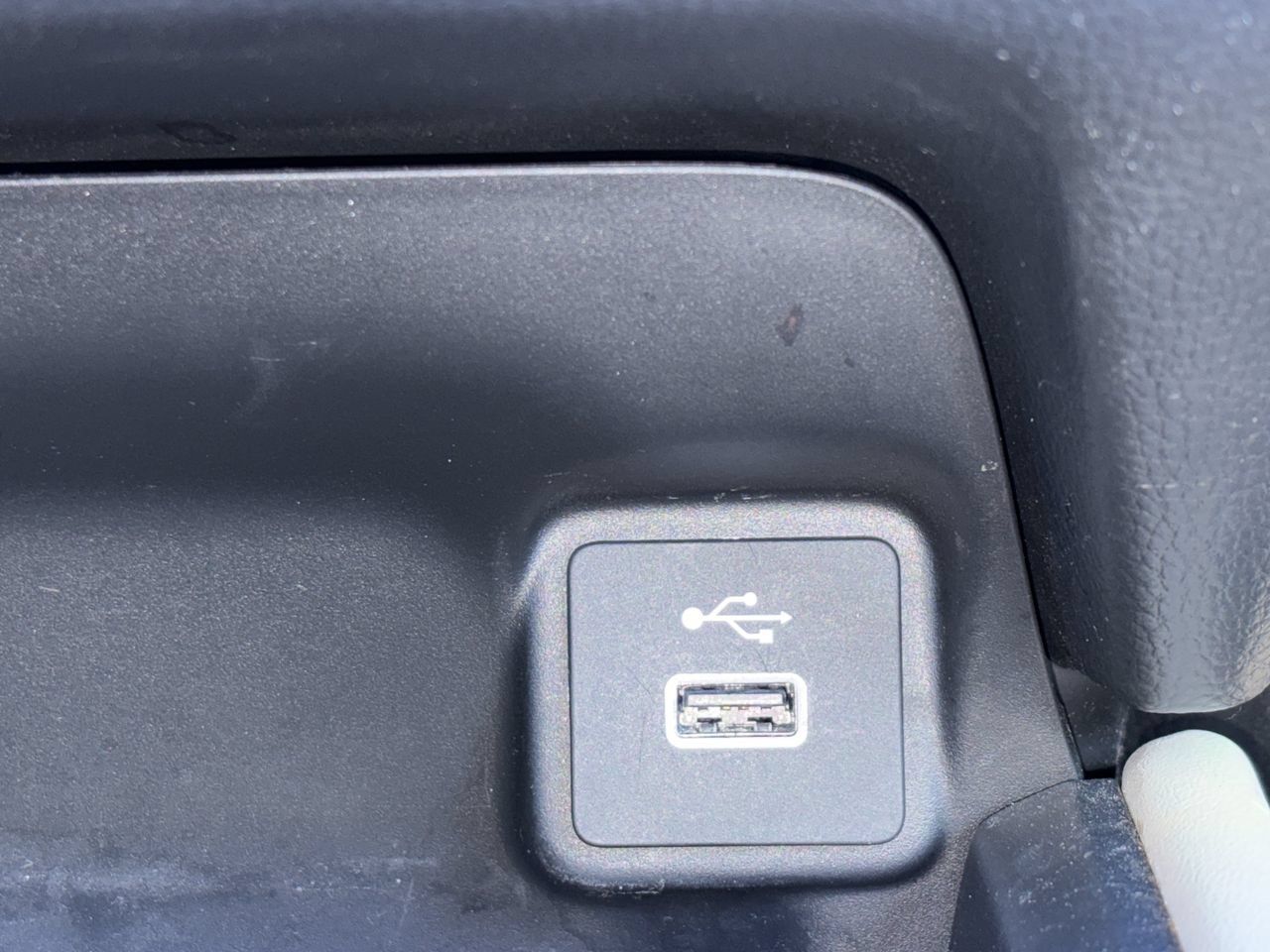 Used 2023 Honda HR-V LX image 6