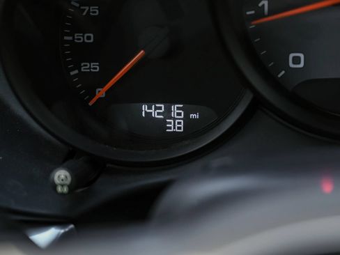 Used 2019 Porsche 718 Cayman S RWD image 19