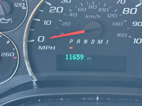 Used 2025 GMC Savana 2500 w/ Driver Convenience Package RWD image 22