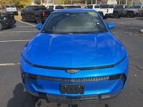 New 2026 Chevrolet Equinox EV LT image 2