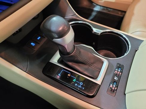 Used 2015 Toyota Highlander Limited image 38