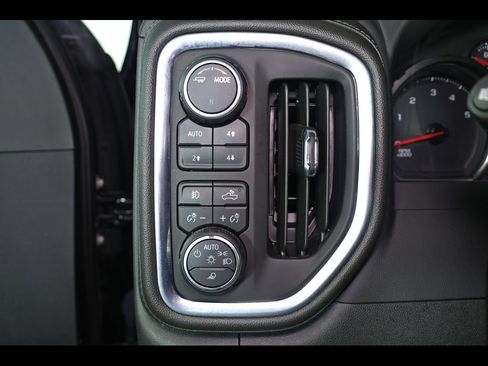 Used 2022 Chevrolet Silverado 2500 LTZ w/ LTZ Plus Package image 16