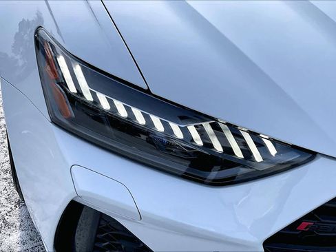 Used 2024 Audi RS 6 performance image 27