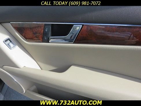 Used 2011 Mercedes-Benz C 300 C 300 Sport 4MATIC AWD 4dr Sed image 19